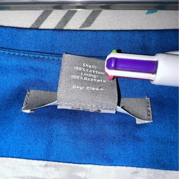 Ann Taylor,4, pleated slant pockets geometric print solid contrast waist and hem - Picture 7 of 7